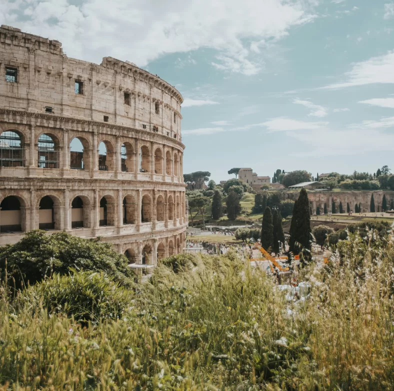 Вид на колизей с холма